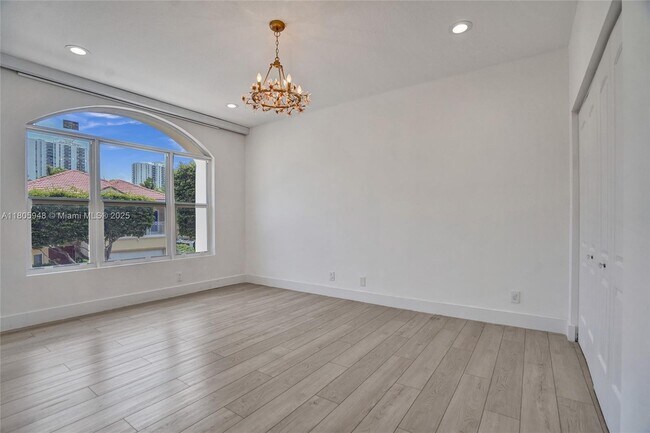 Building Photo - 3757 NE 208th Terrace