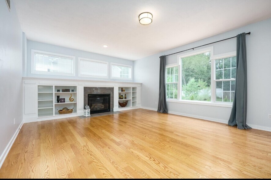 Building Photo - 5218 Stapleton Dr