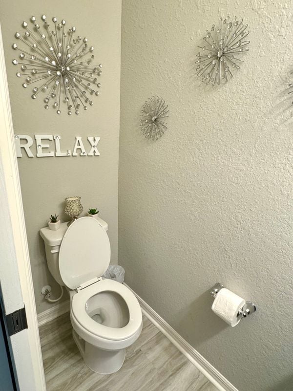 Building Photo - 1016 Cascade Dr