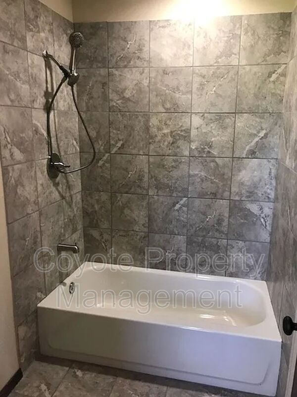 Building Photo - 36335 Pine Hill Rd