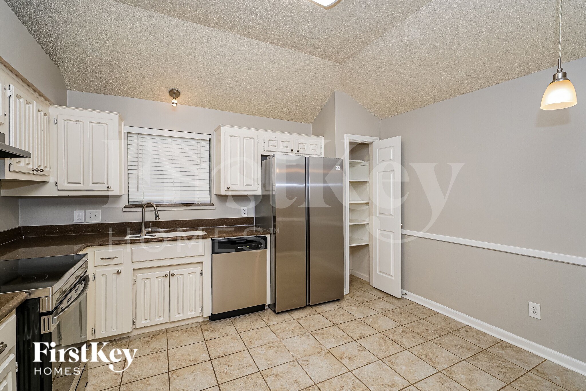 Building Photo - 6476 Sudbury Way