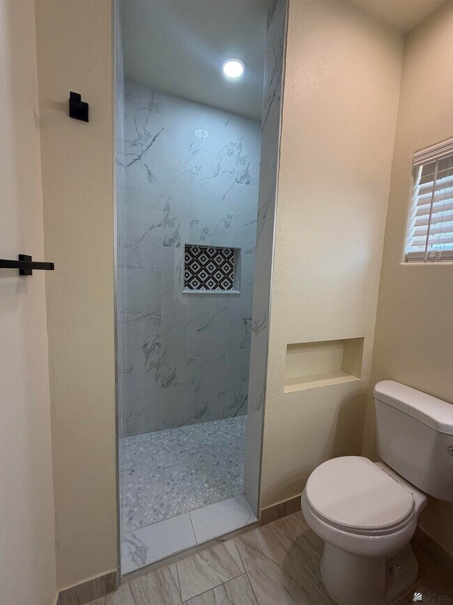 Building Photo - 4756 E Jett St