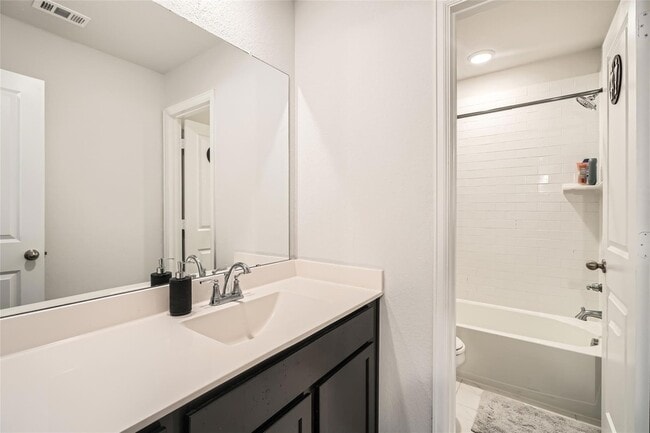 Building Photo - 658 Cherrystone Loop