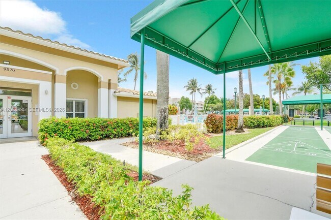 Building Photo - 9537 Weldon Cir