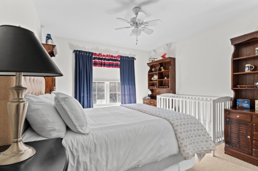 Building Photo - 14 Minuteman Ct