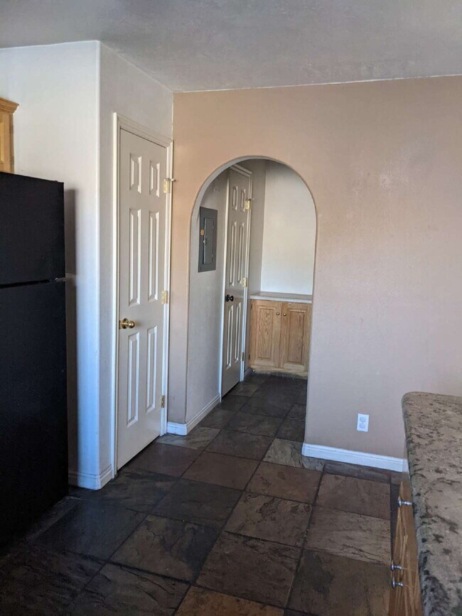 Building Photo - 3-Bed Townhouse in Saint George with Spacious 1400 Sq Ft Layout "