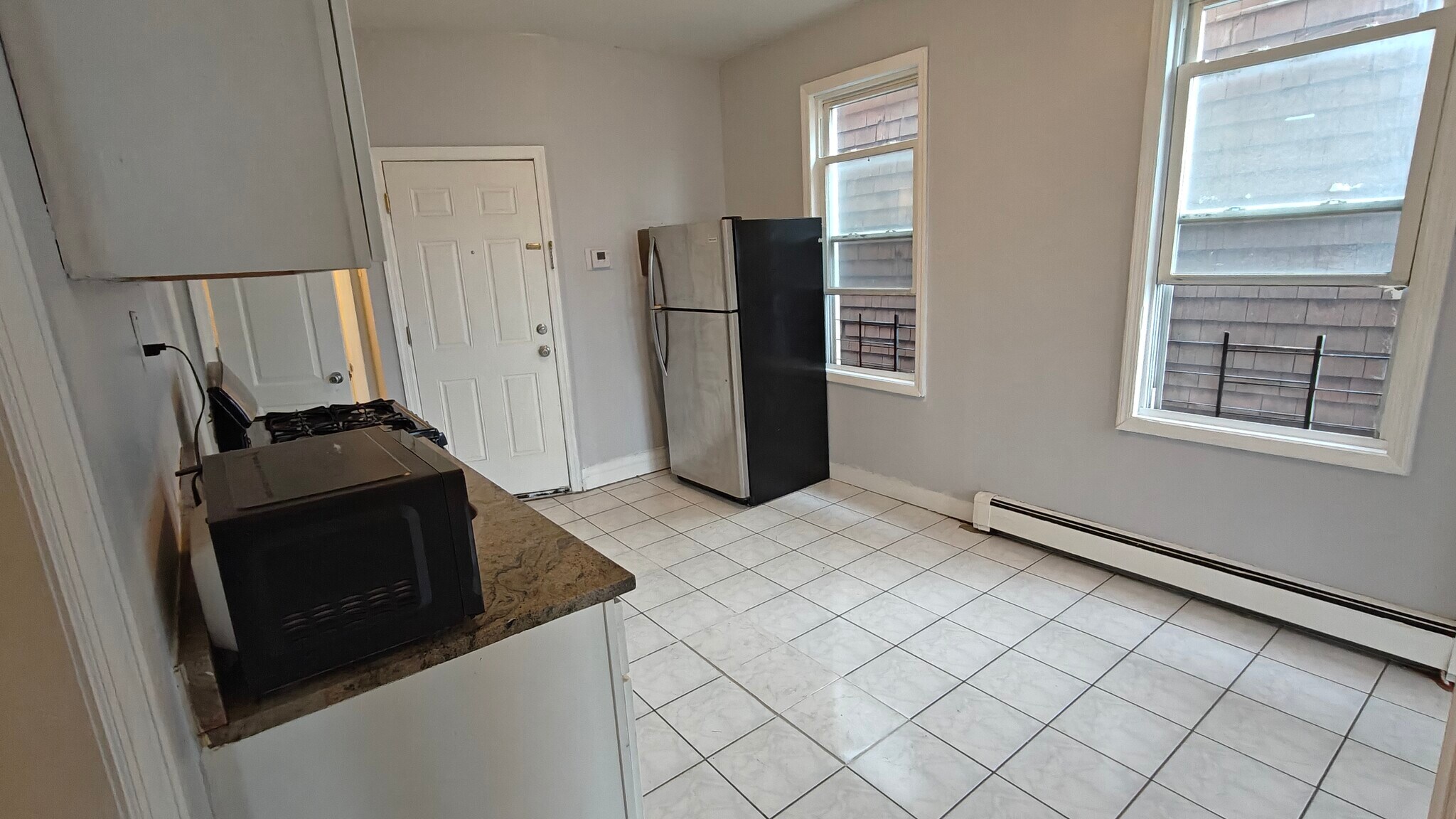 Building Photo - 166 Lexington Ave