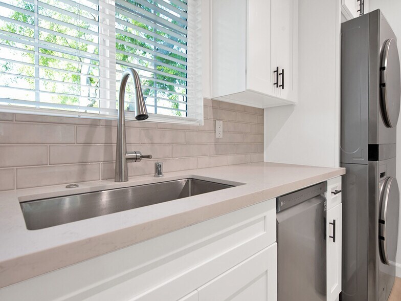 Building Photo - 16830 Killion St