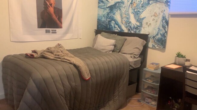 Interior Photo - 1536 N. Carlisle