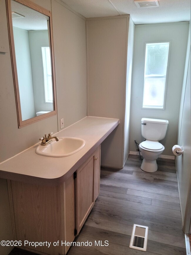 Building Photo - 5323 S Knobhill Terrace