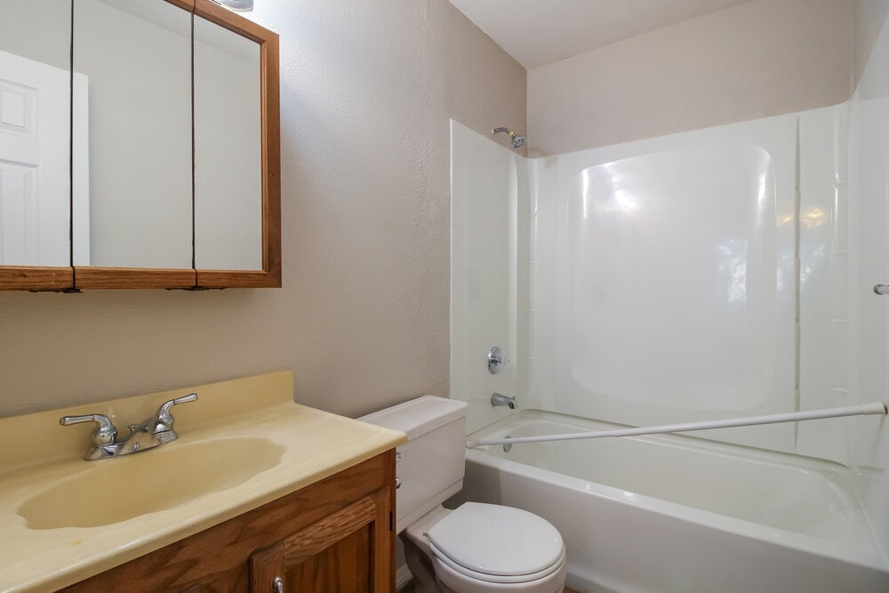 Building Photo - 5609 Powers St