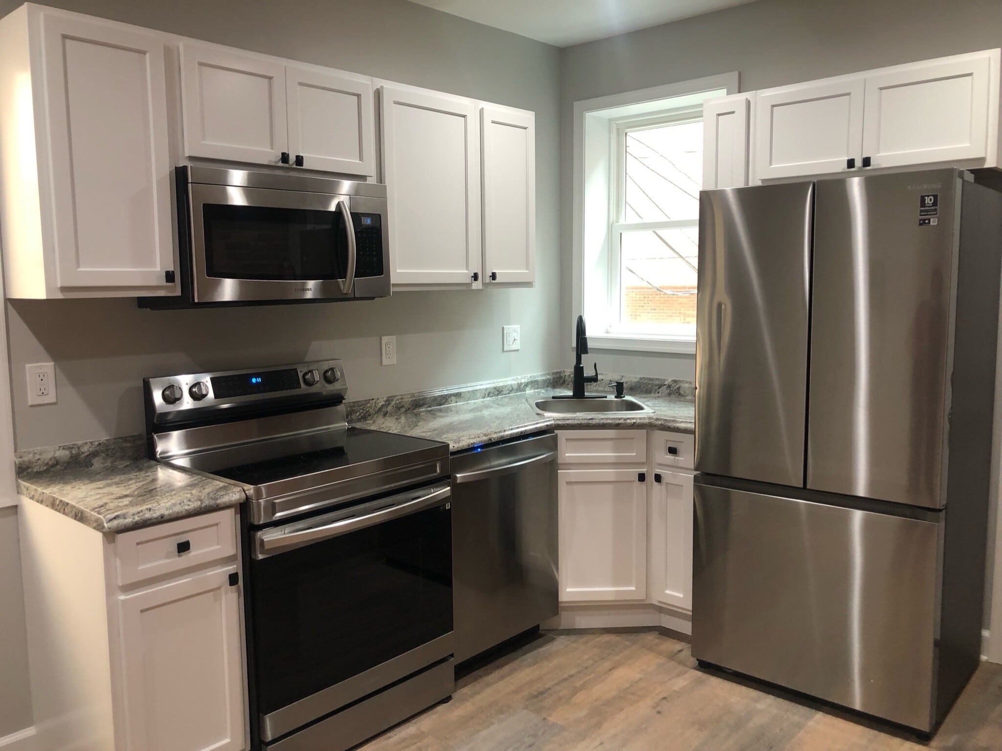 Kitchen - 2737 Maryland Ave