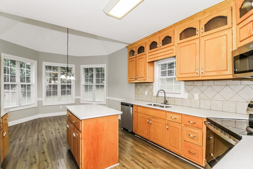 Building Photo - 2040 Millstone Dr SW