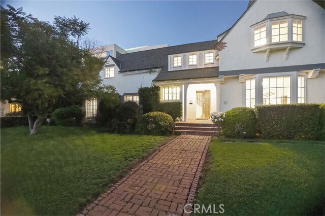 Building Photo - 6211 Warner Dr