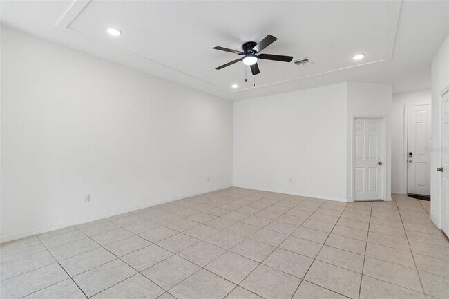 Building Photo - 34214 Rogallo Ln