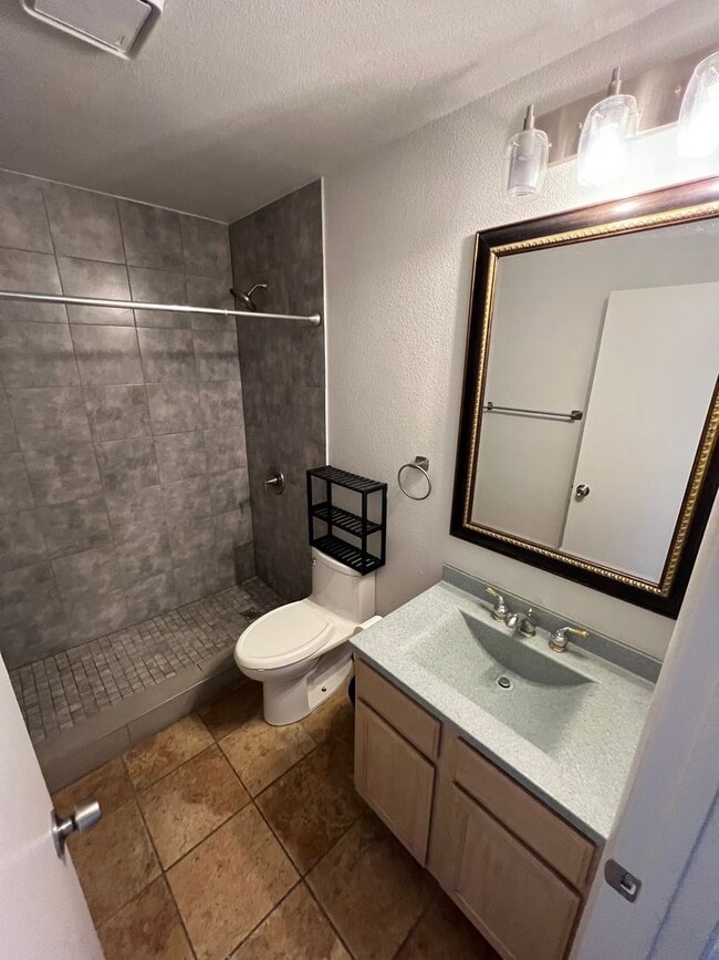 Building Photo - Spacious Single-Story 6-bed 3-bath Oasis with Private Pool and Spa in Spring Valley