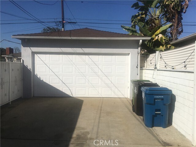 Building Photo - 2405 Midwickhill Dr