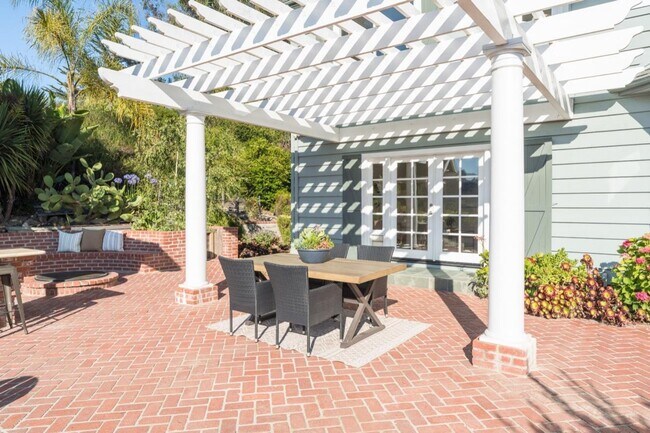 Building Photo - 5br/4ba Home - Luxury Country Living Minutes to Capitola & Soquel Village