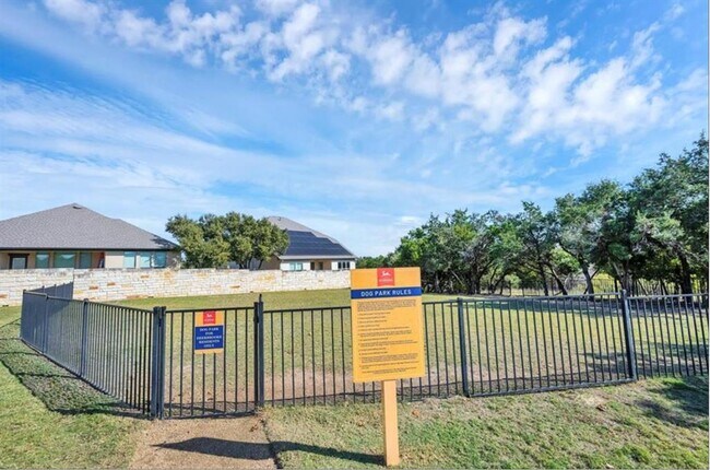Building Photo - 2404 Burberry Ln