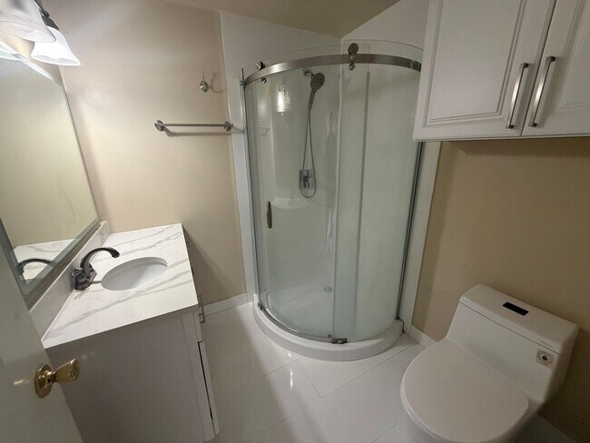 Building Photo - Beautiful 3-bedroom Tacoma Home! Apply Today