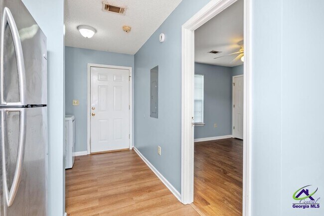 Building Photo - 203 Brooks Blvd