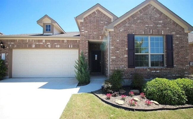 Building Photo - 3005 Angelina Ct