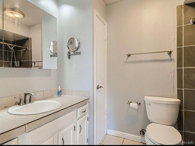 Building Photo - 1293 E 97th Ave