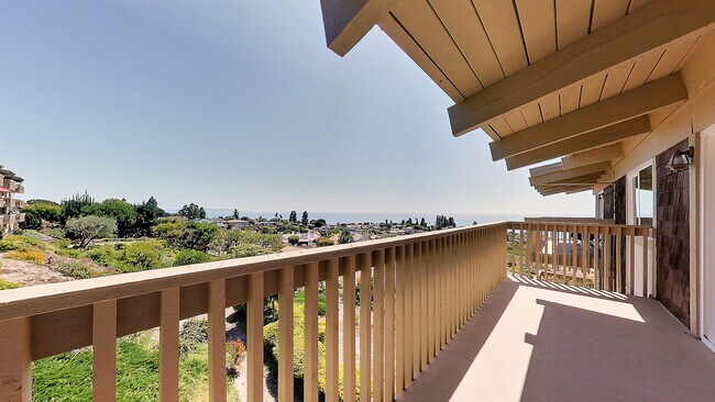 One of the two large balconies - 6542 Ocean Crest Dr