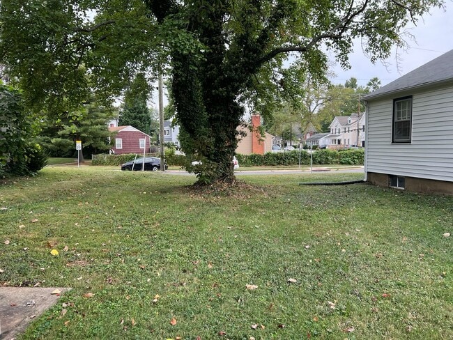 Building Photo - Wonderful Rambler Close to NIH, Walter Ree...