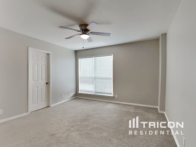 Building Photo - 6902 Shelbyville Ct