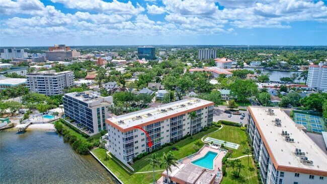 Building Photo - 1600 1st Ave W