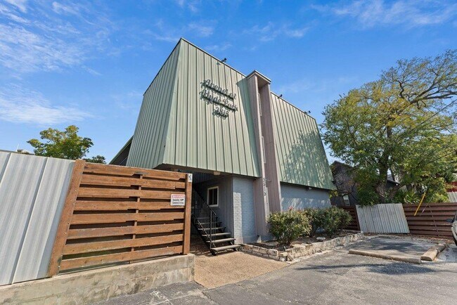 Building Photo - 3815 Guadalupe St