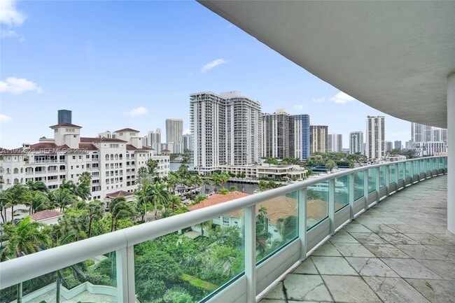 Building Photo - 19955 NE 38th Ct