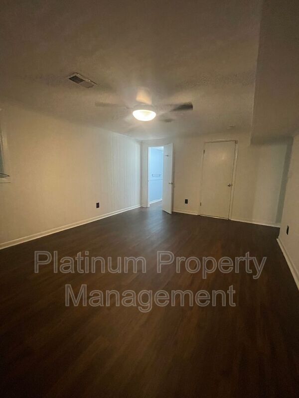 Building Photo - 2564 Timberly Dr SE