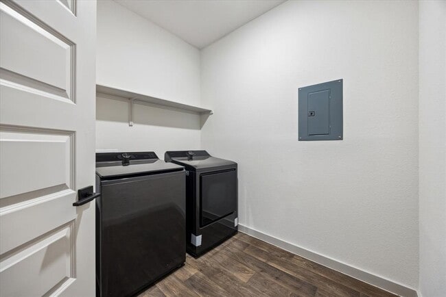 Building Photo - 105 Krause Spgs Dr