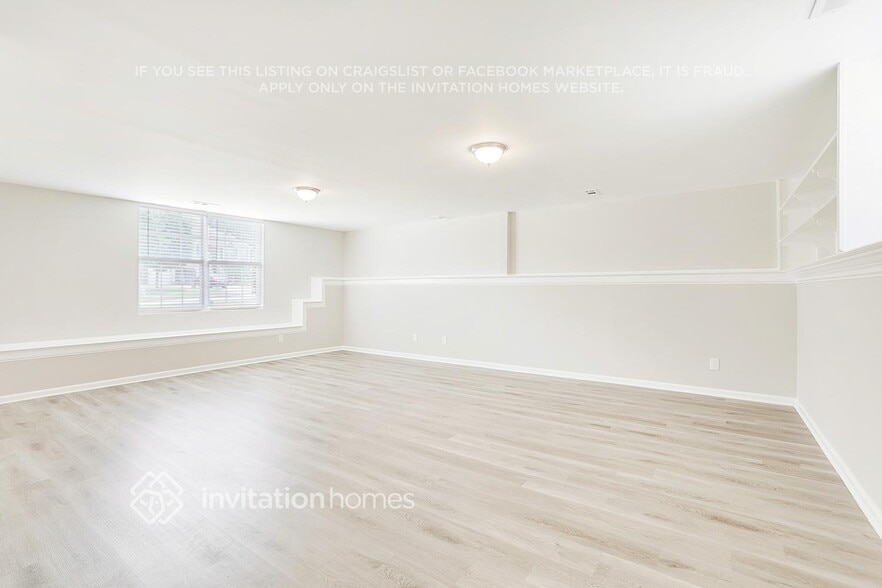 Building Photo - 4103 Lions Gate