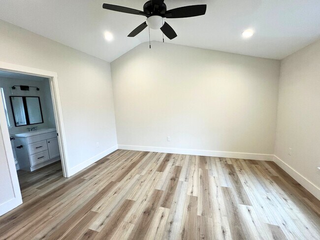 Building Photo - 9905 Coward Mill Rd