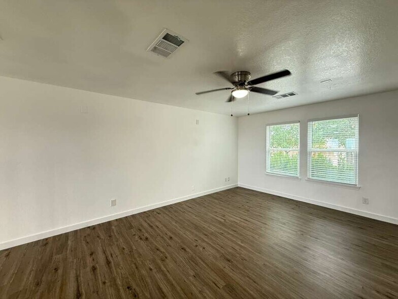 Building Photo - 6414 Kensinger Pass