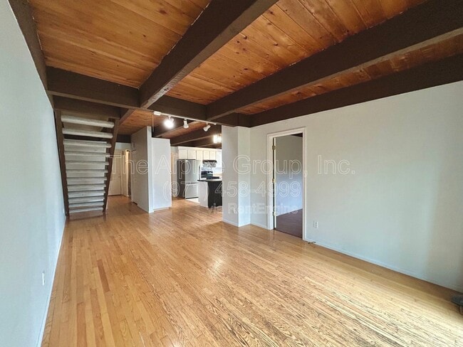 Building Photo - 4905 SW 152nd Ave