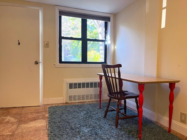 Building Photo - 563 Prospect Ave