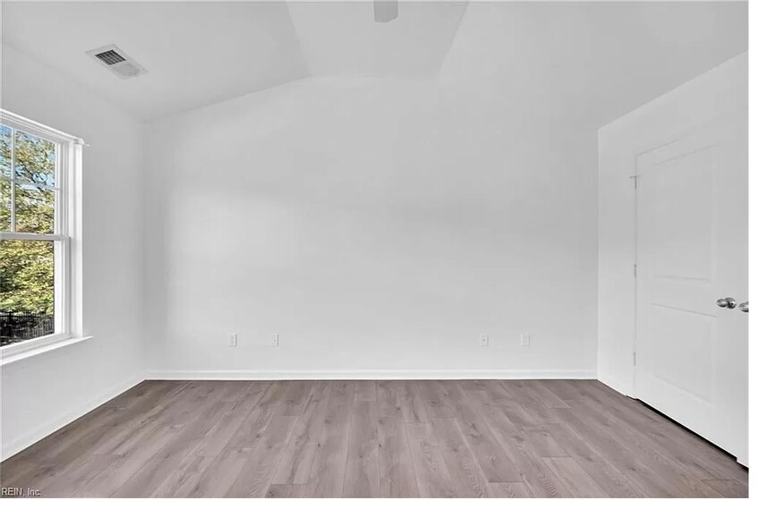 Building Photo - 7610 Restmere Rd