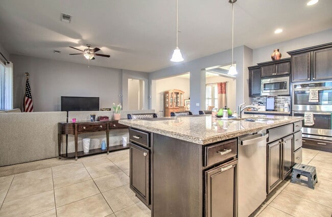 Building Photo - 5316 N 186th Dr