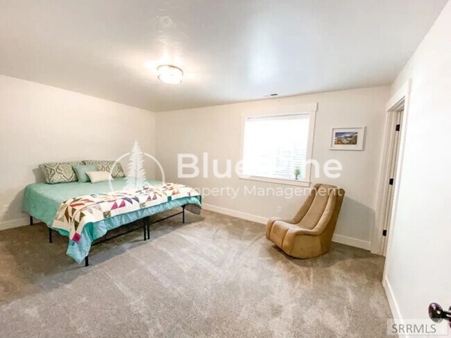 Building Photo - 6389 Maggie Dr
