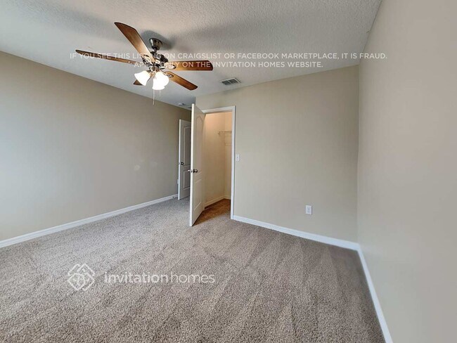 Building Photo - 1812 Oak Pond St