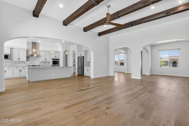 Building Photo - 10997 N 137th St