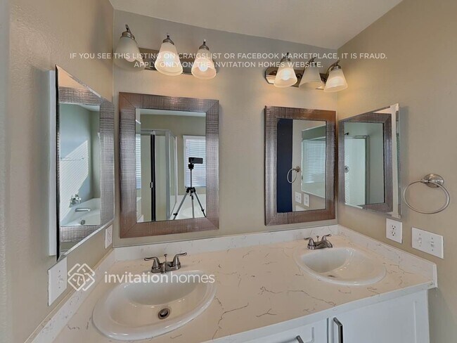 Building Photo - 556 Bayo Canyon Ct