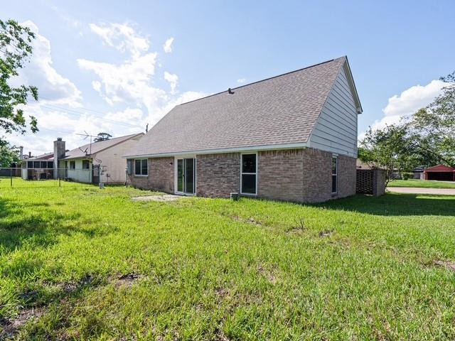 Building Photo - 10146 Valley Club Dr