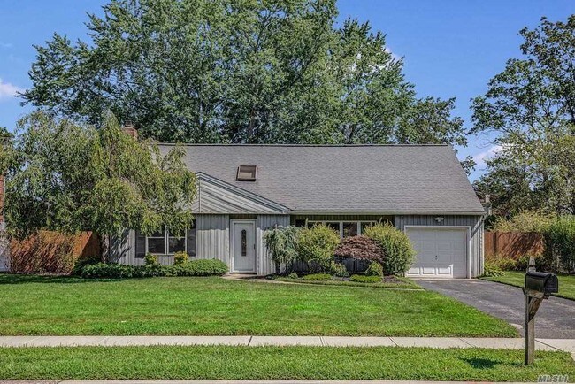 Primary Photo - 17 Dellmarie Ln