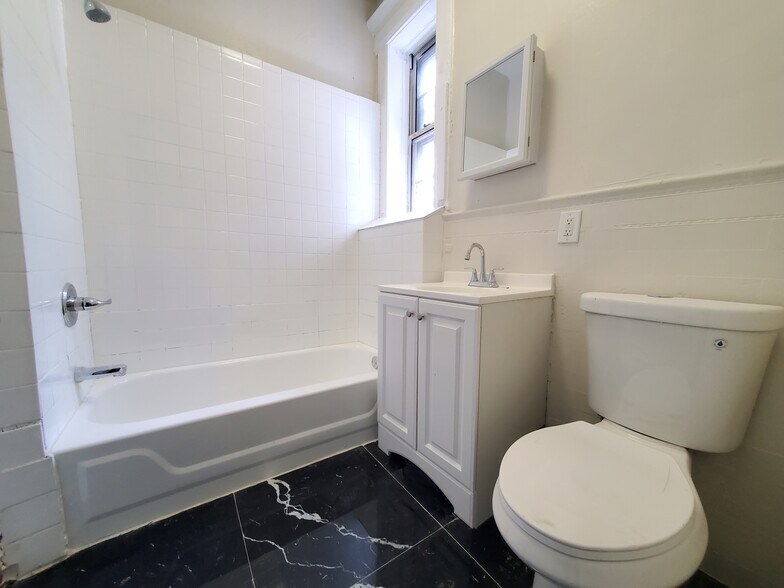 191 Roseville Ave 8 - 195 Roseville Ave