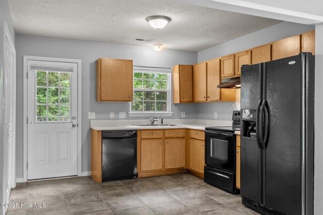 Building Photo - 1087 W Pueblo Dr